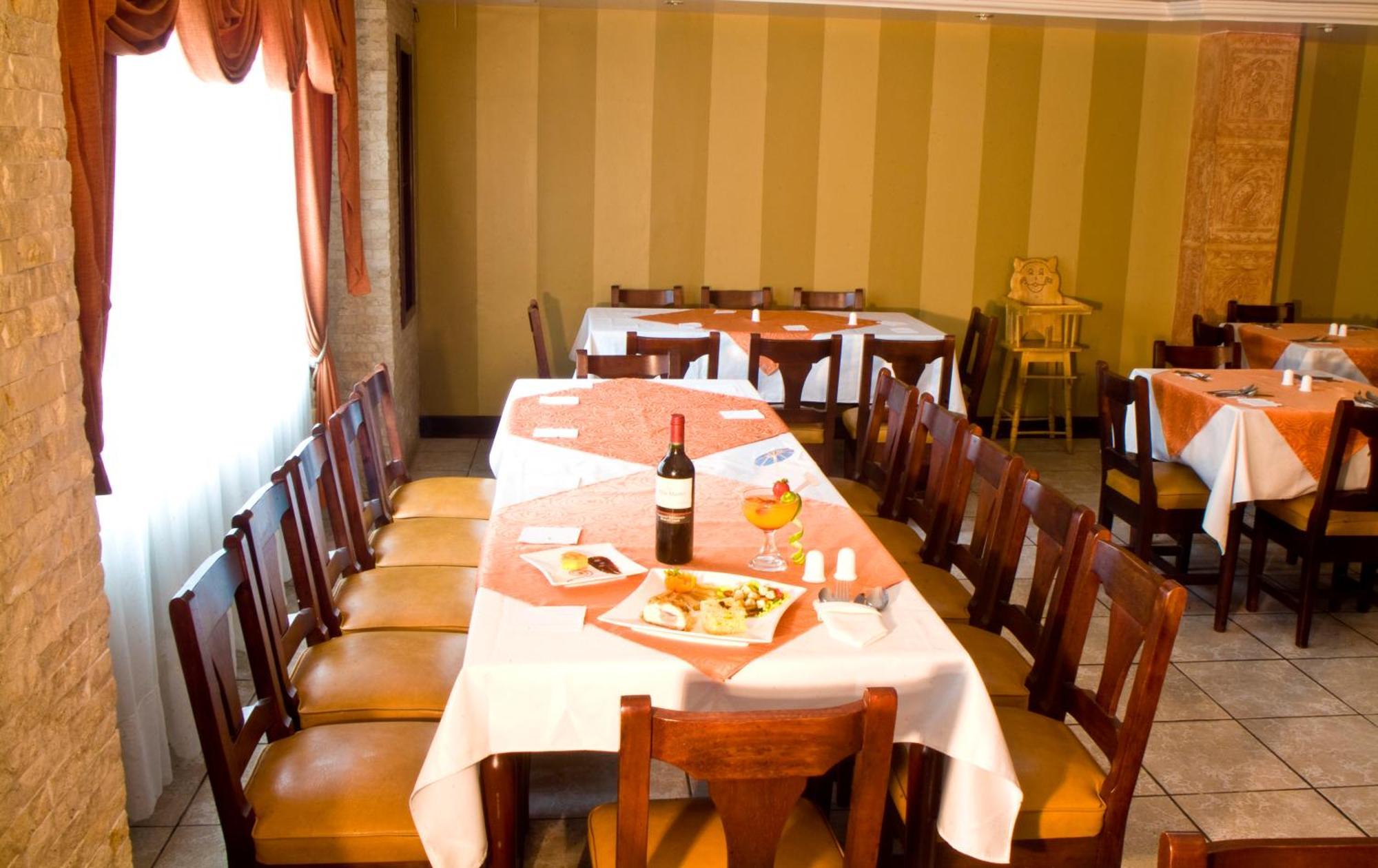 Hotel Podocarpus Loja Bagian luar foto