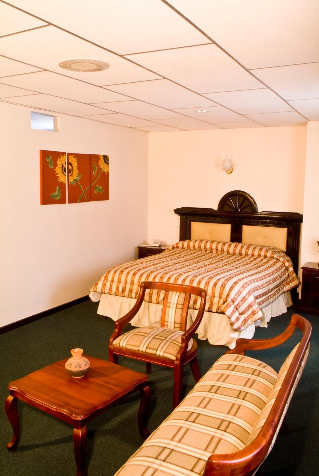 Hotel Podocarpus Loja Bagian luar foto