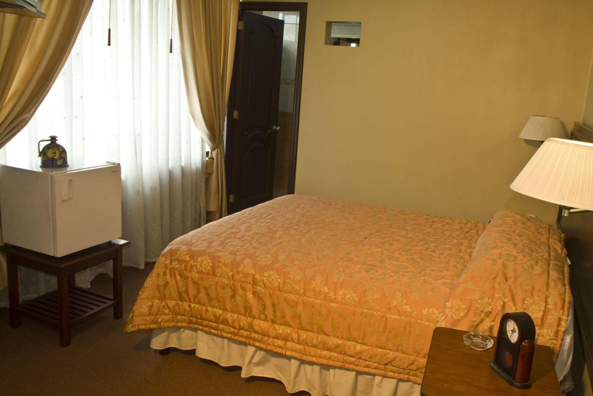 Hotel Podocarpus Loja Bagian luar foto