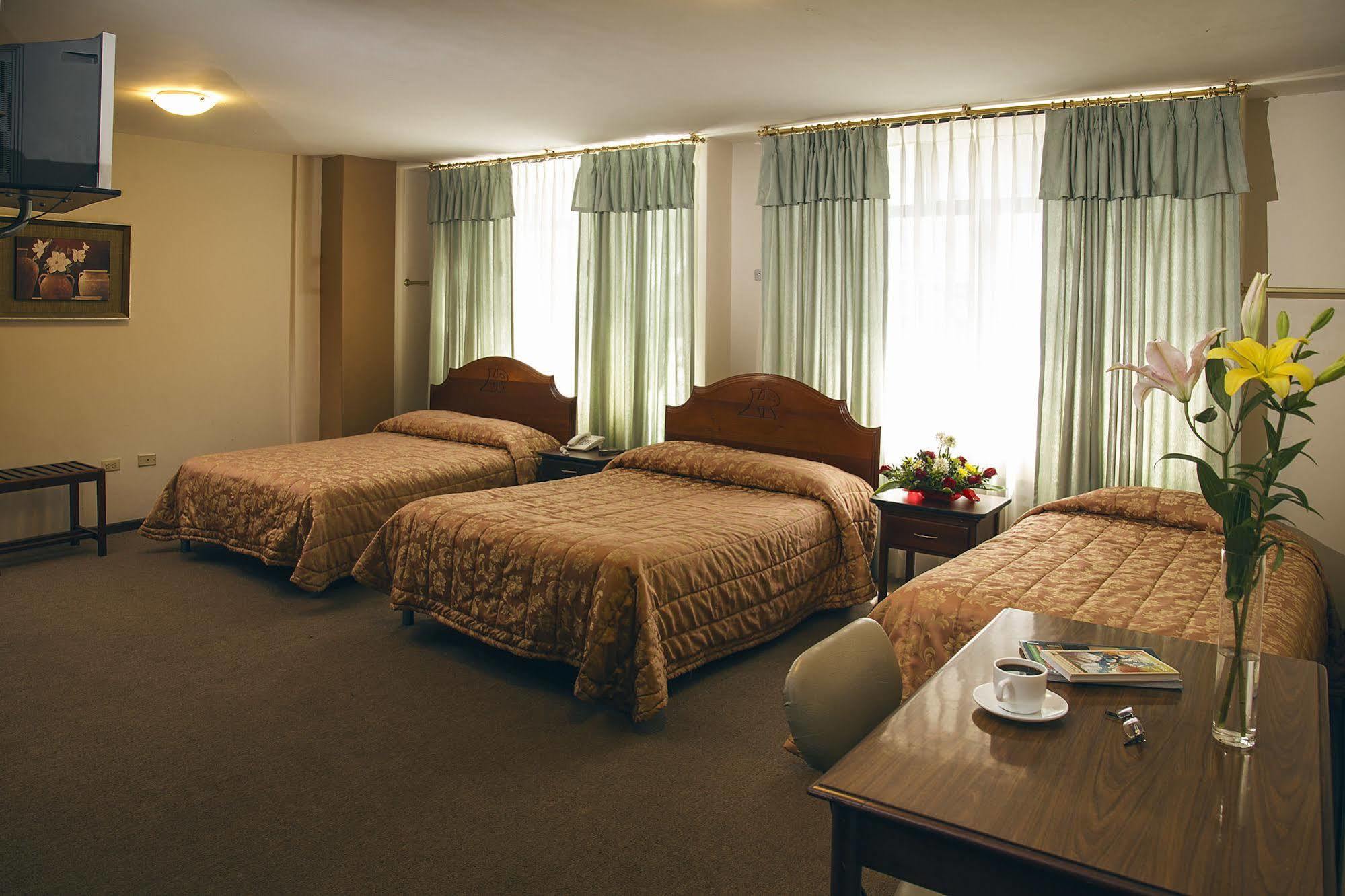 Hotel Podocarpus Loja Bagian luar foto